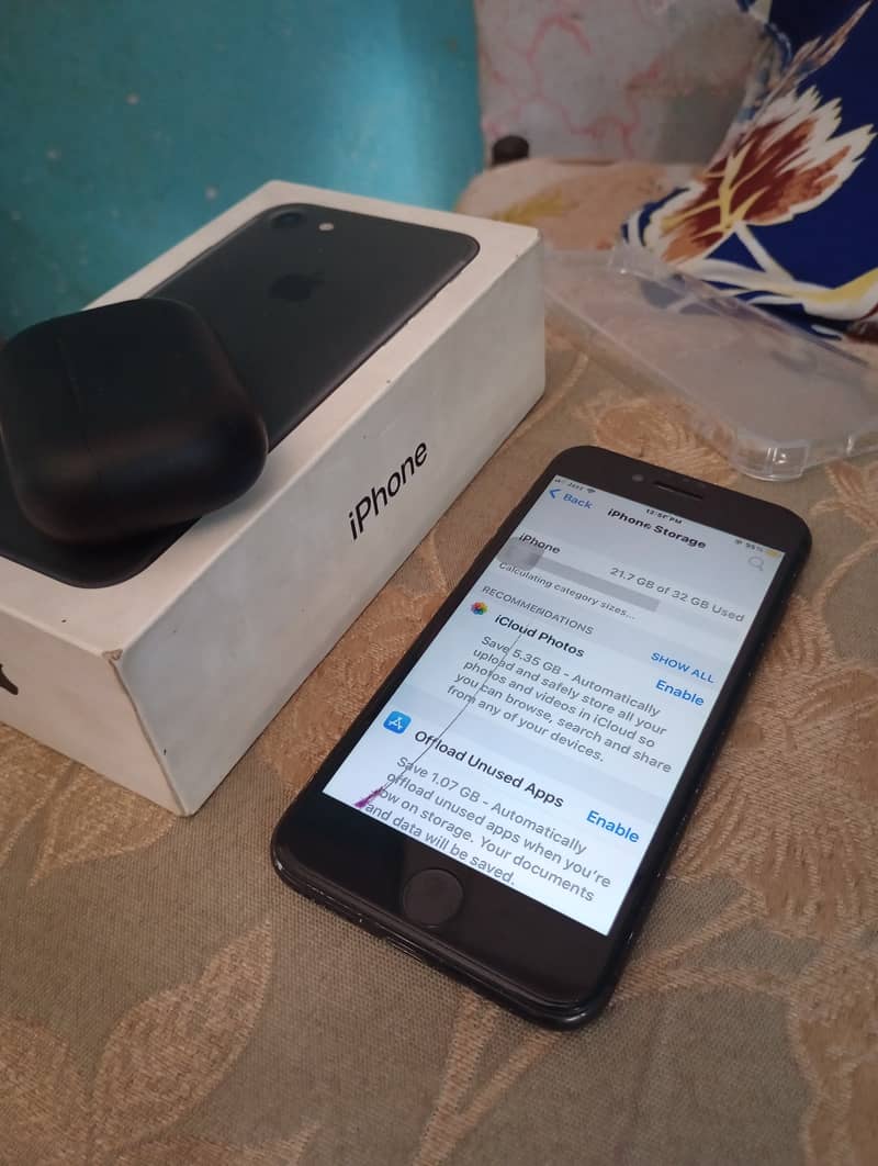 Apple iPhone 7 4