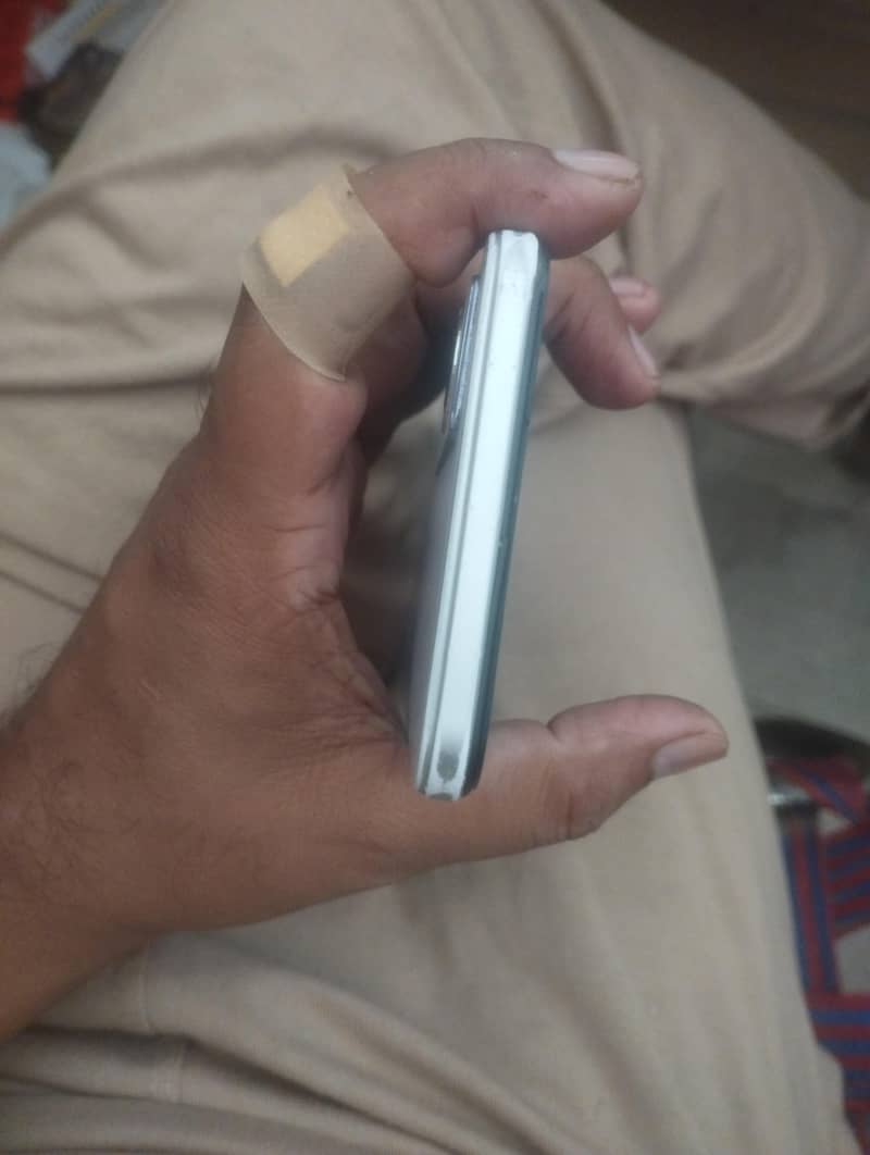 Infinix Note 11 4