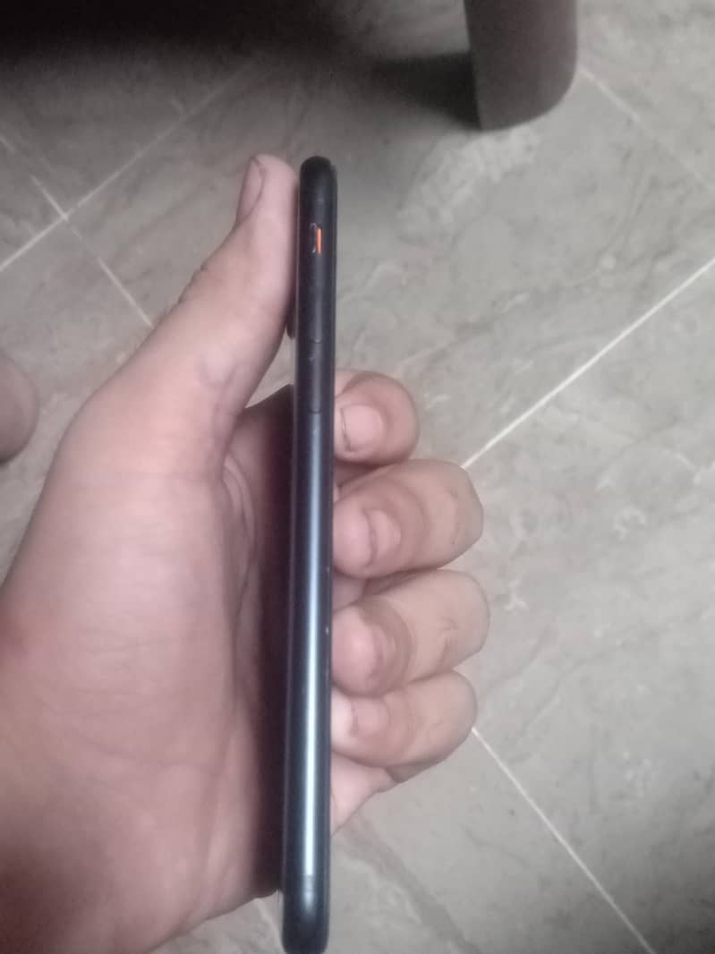 Apple iPhone 7 4