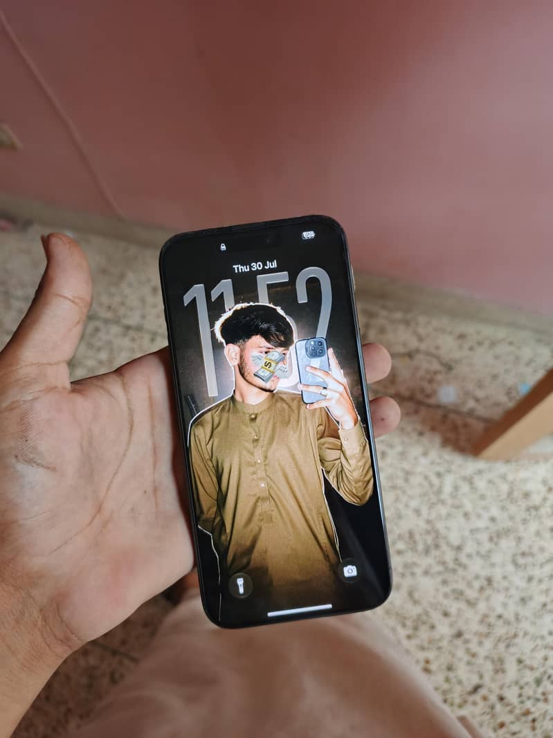 Apple iPhone 15 Pro 6