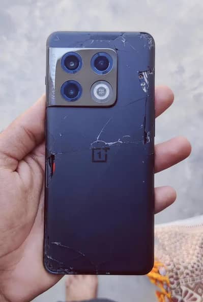 One Plus 10 Pro 5G non pta hai 8+8/128 location attock