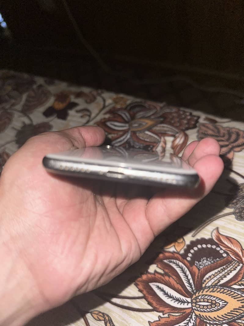 Apple iPhone X 2