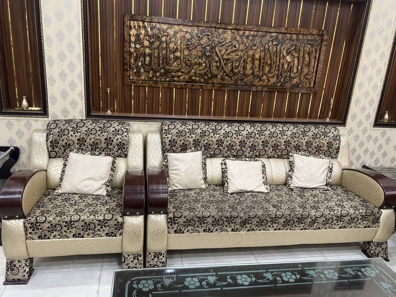 8 Seater sofa set 0