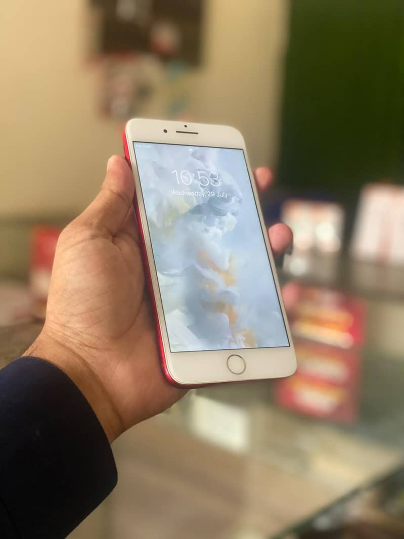 Apple iPhone 7 plus 4