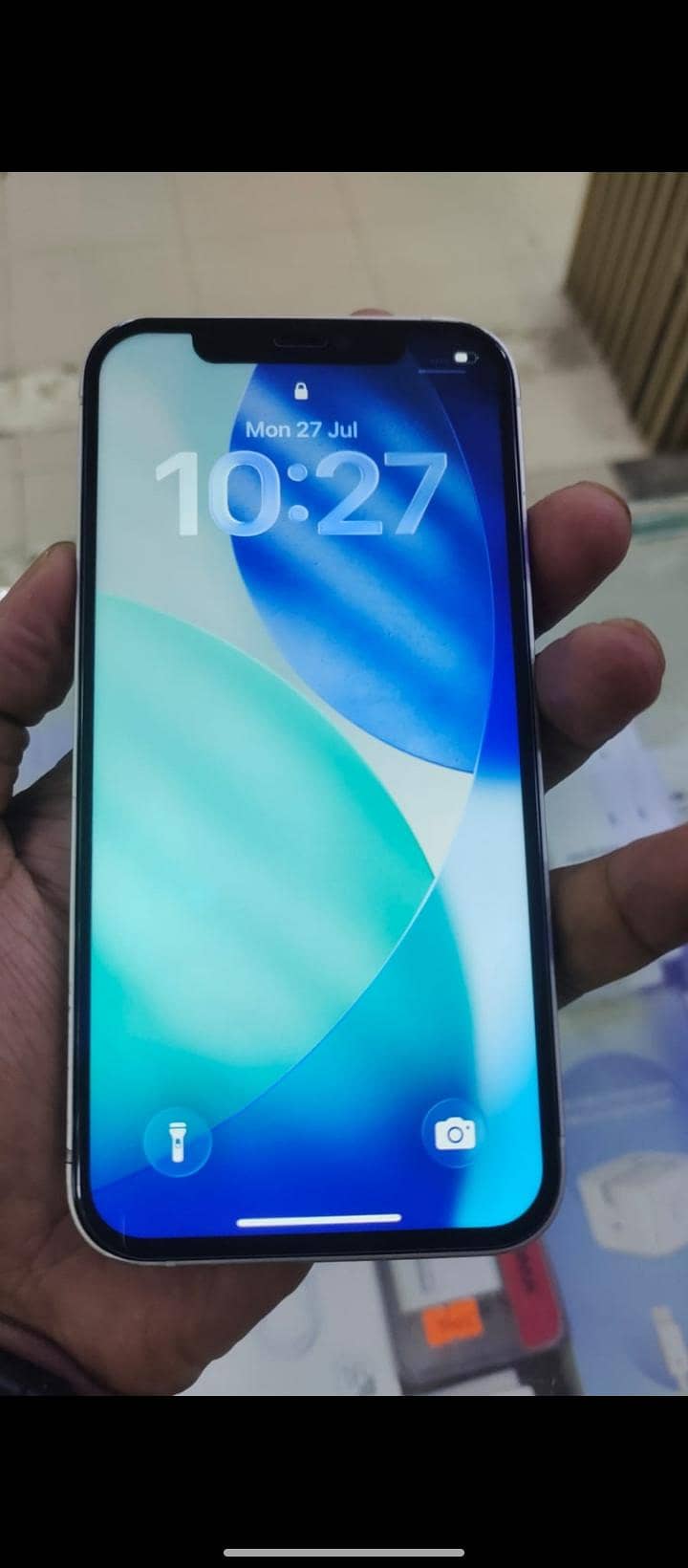 Apple iPhone 12 3