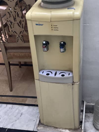 Water Dispenser For Urgent Sale