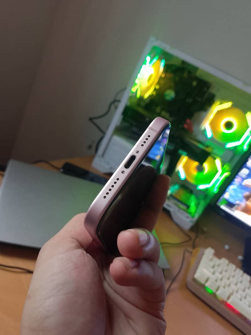iPhone 15 plus jv 4