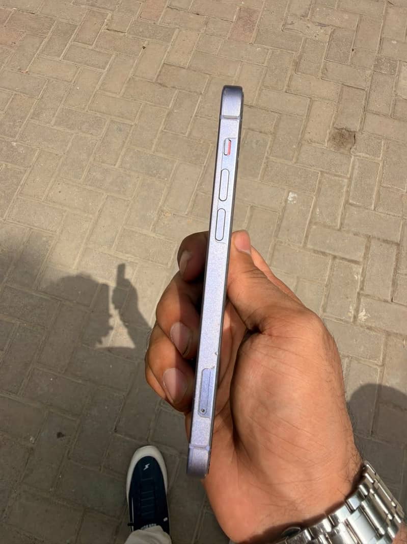 Apple iPhone 12 2