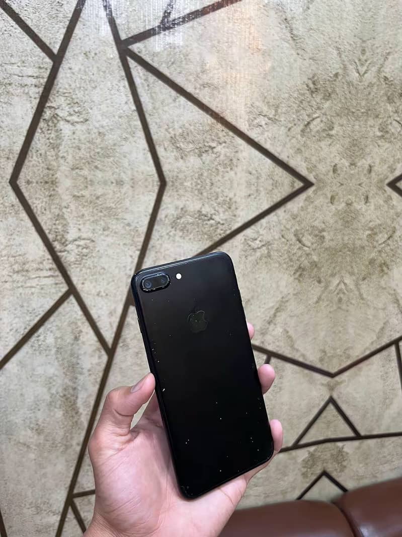 Apple iPhone 7 Plus 0