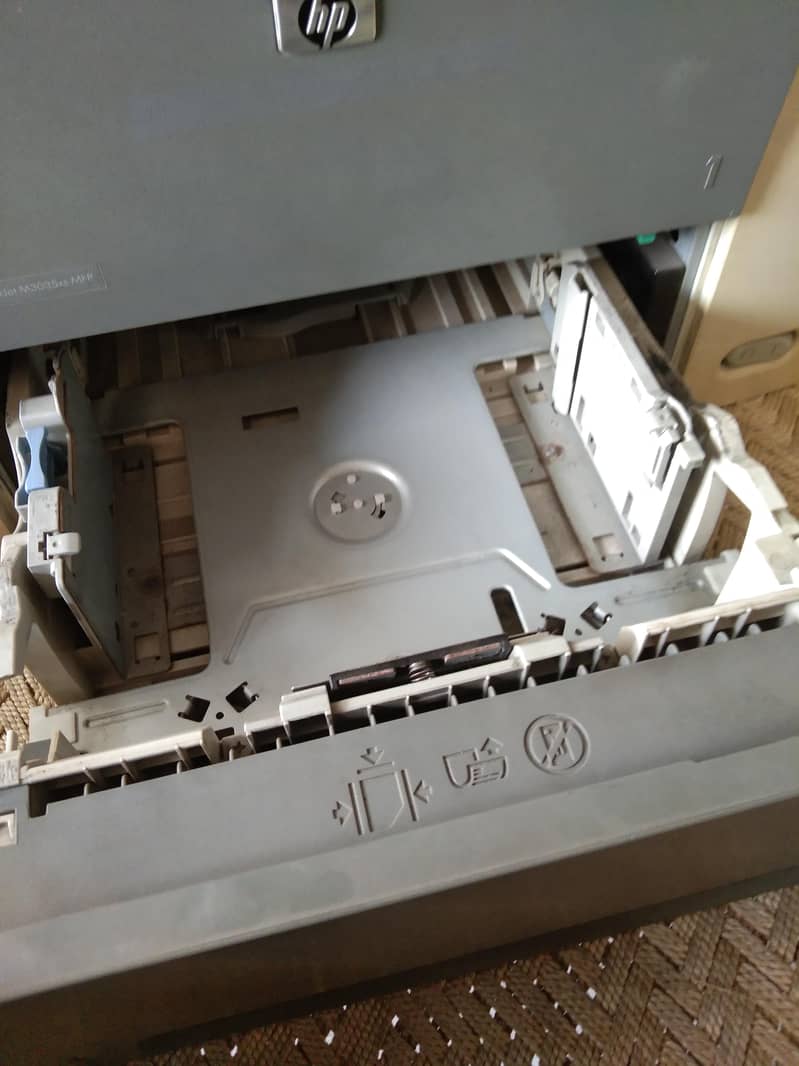 Hp LaserjetM3035 printer 2