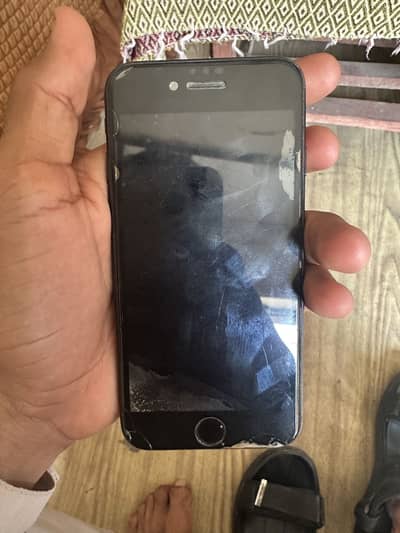 iPhone 7 non pta 32 all ok watar pack condion 10?8