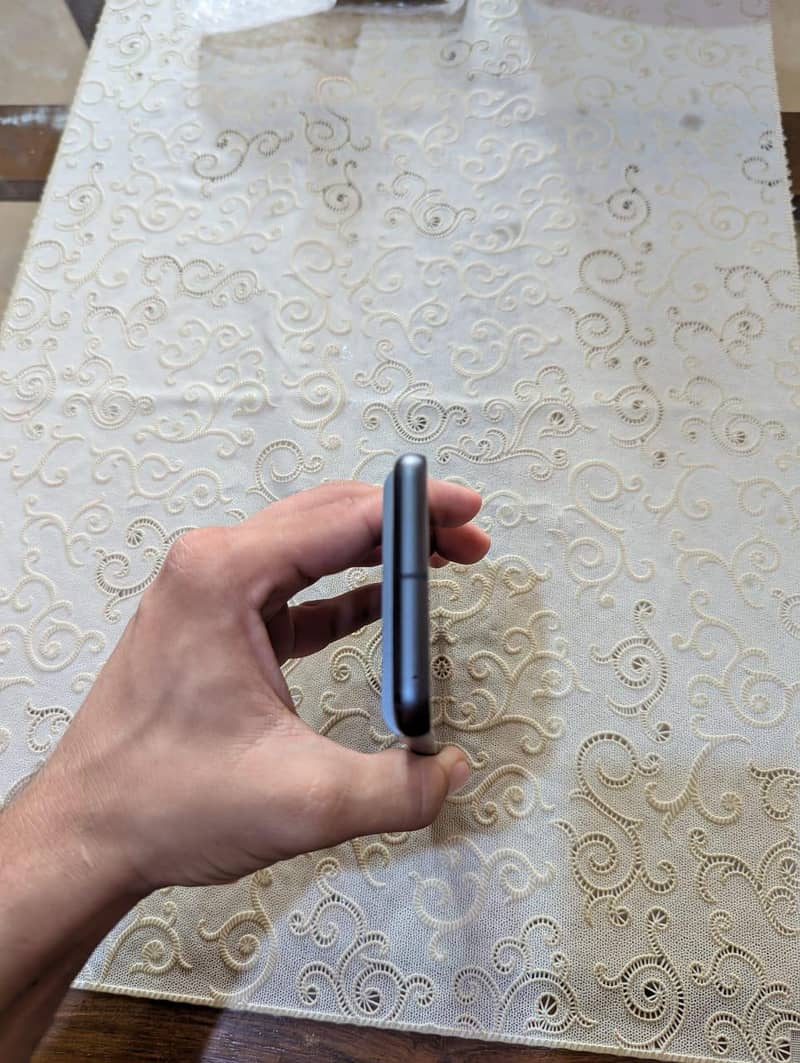 Google Pixel 8 4