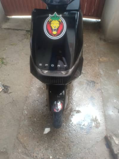 black colour electric Scooty 10/10 condition