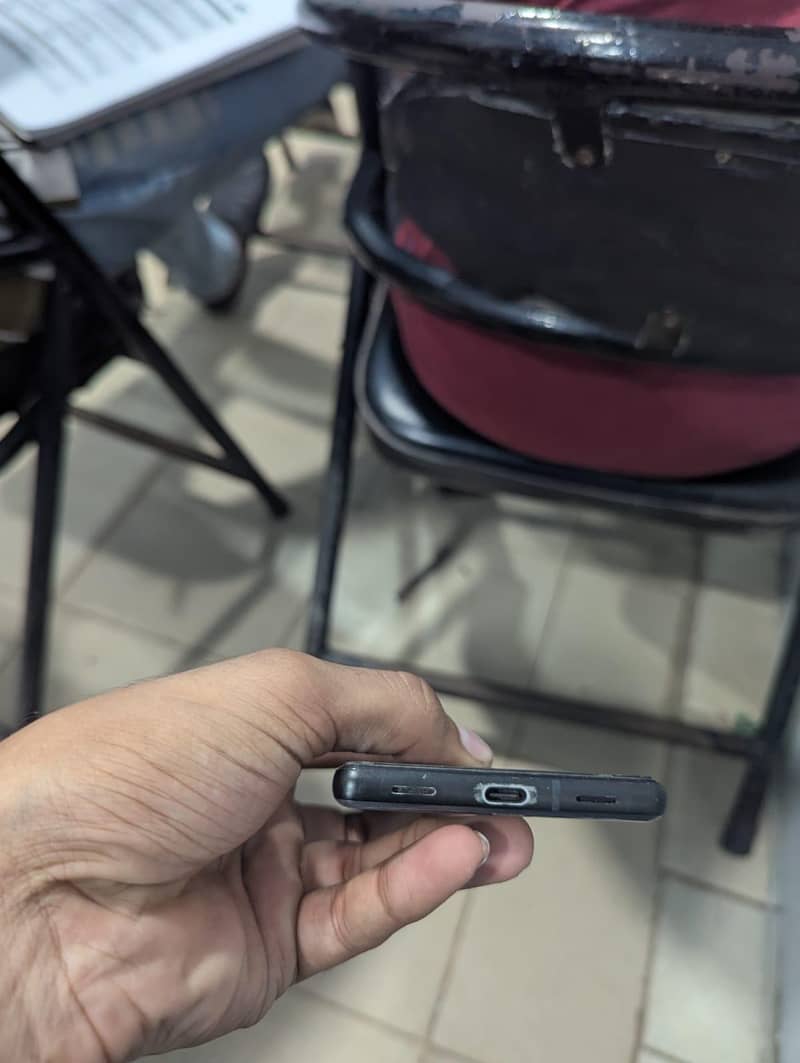 Google Pixel 6a 5