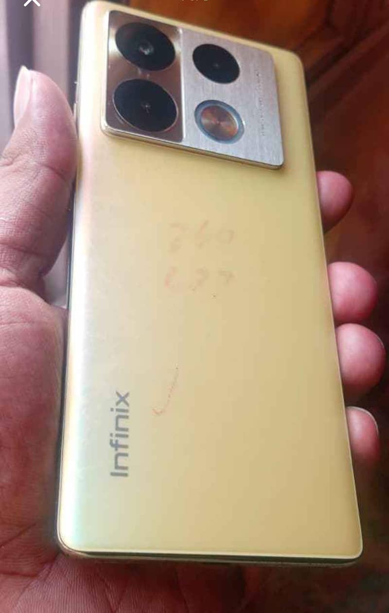 Infinix Note 40 Pro 0