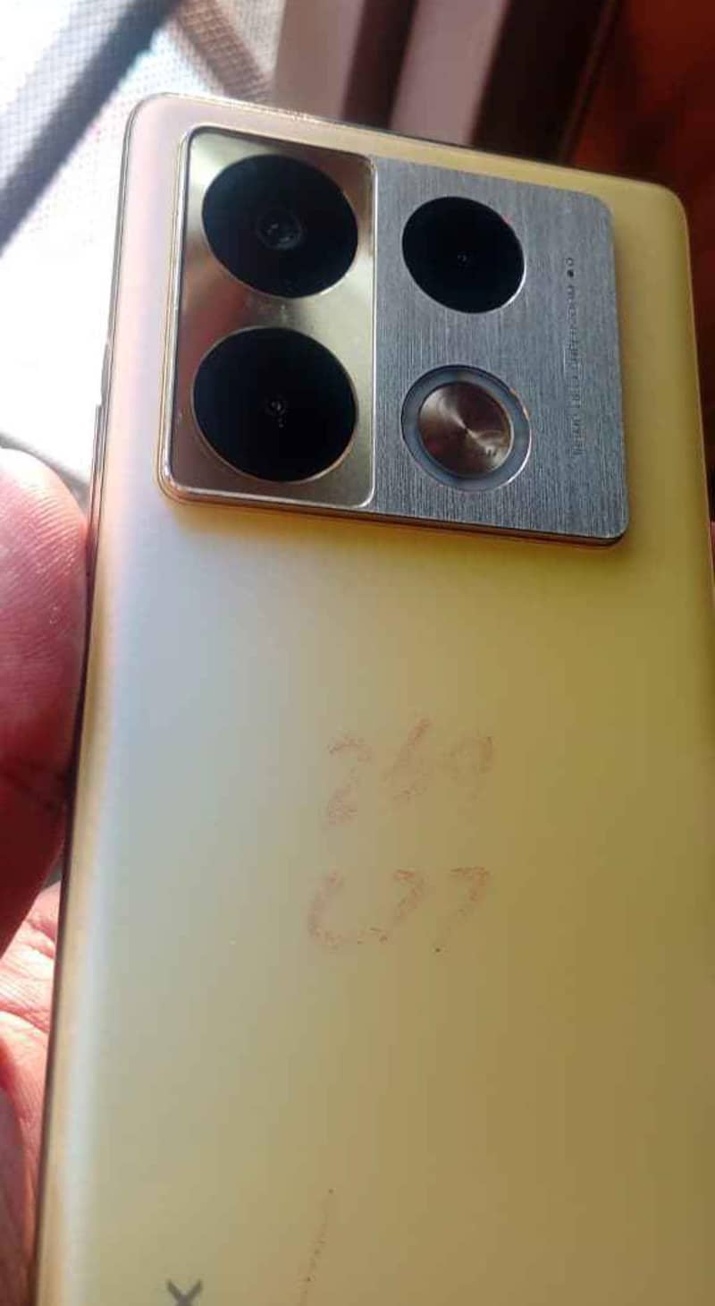Infinix Note 40 Pro 1