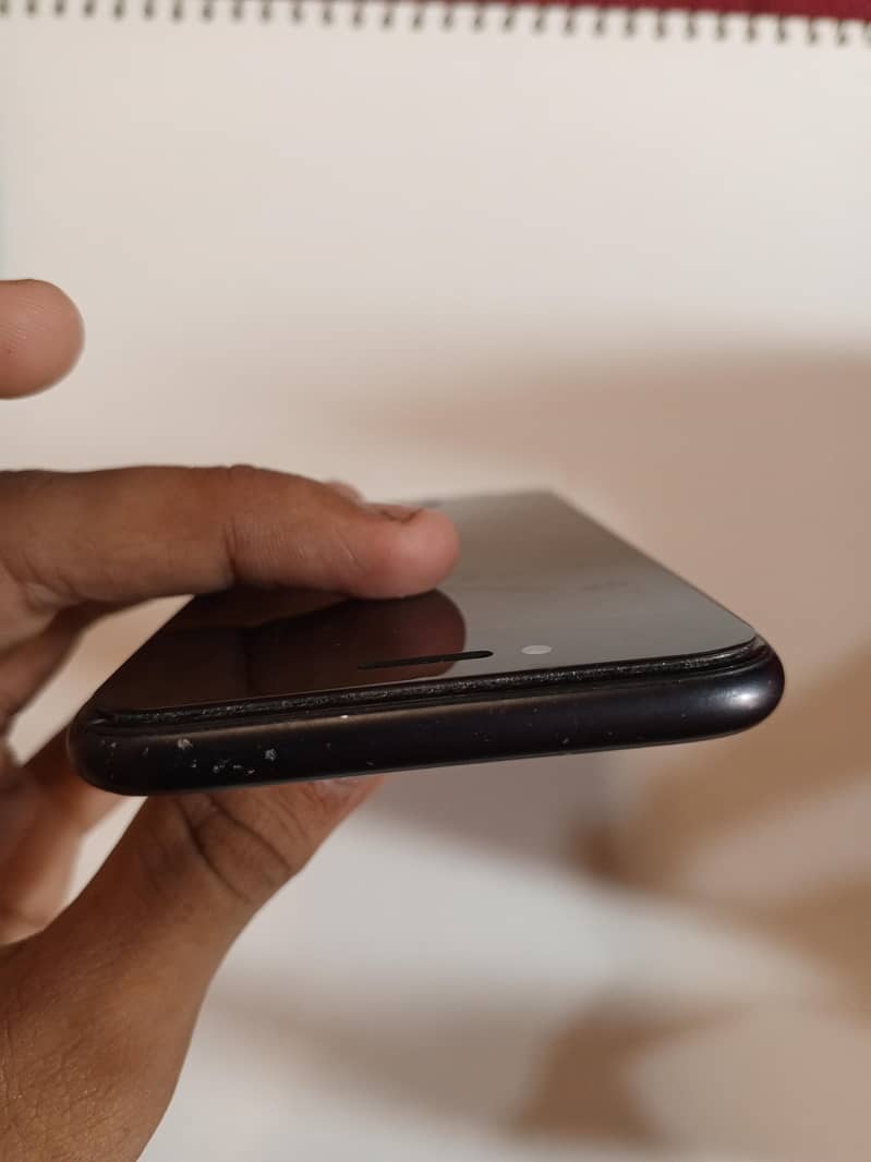 Apple iPhone 7 1