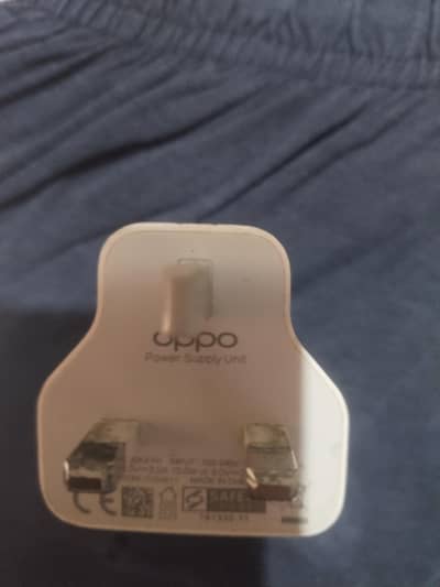 100% original oppo box pulled charger read carefully and only call