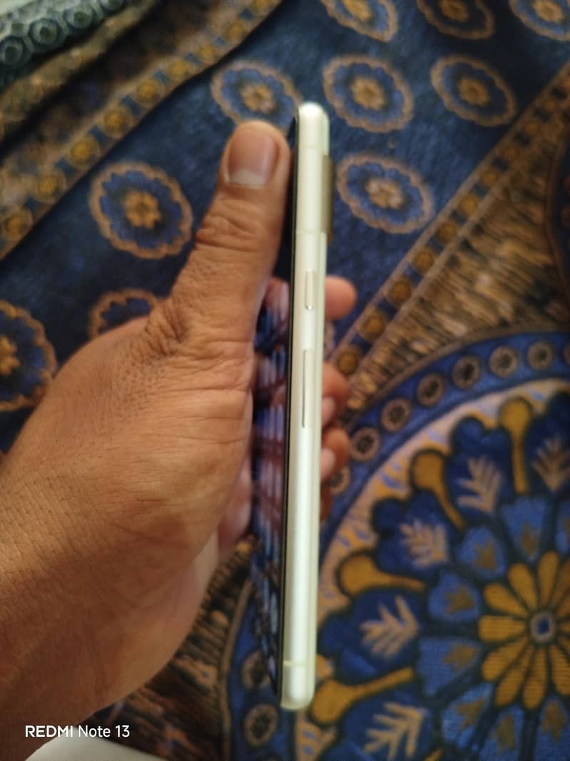 Google Pixel 7 5