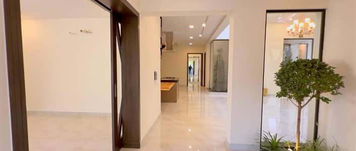 Ground floor commercial floor for rent