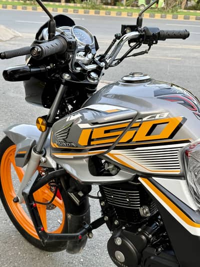 Honda CB-150f 2026 10/10 condition like new 4000kms driven only
