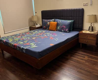 Deodar Wooden Bed Set