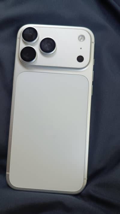 Apple iPhone 17 Pro Max with box