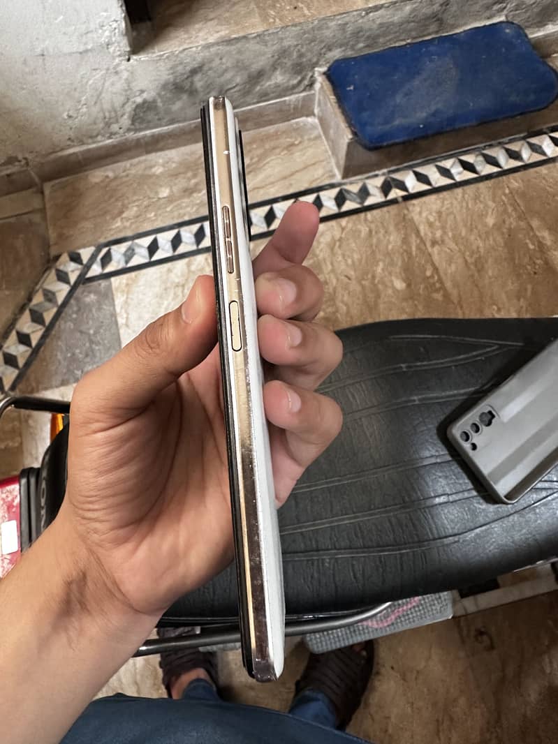 Tecno Camon 18P 3