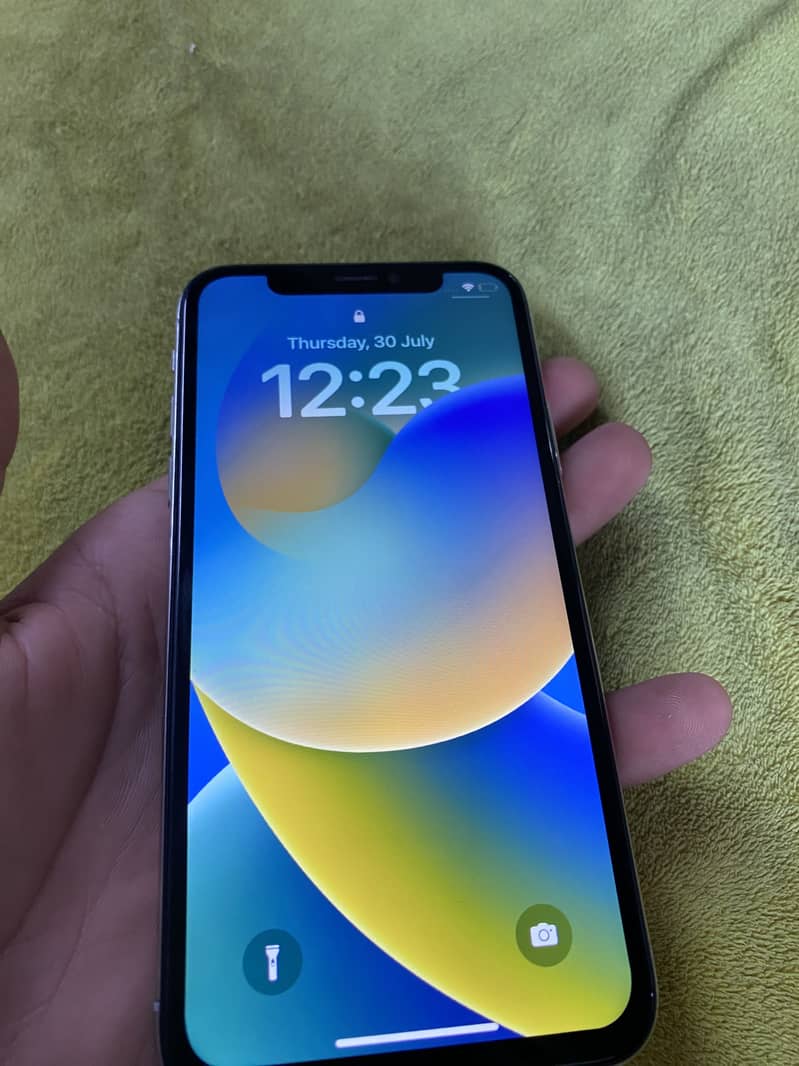 Apple iPhone X 3