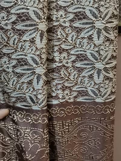 6 Fancy Curtains in good stuff and 8ft length