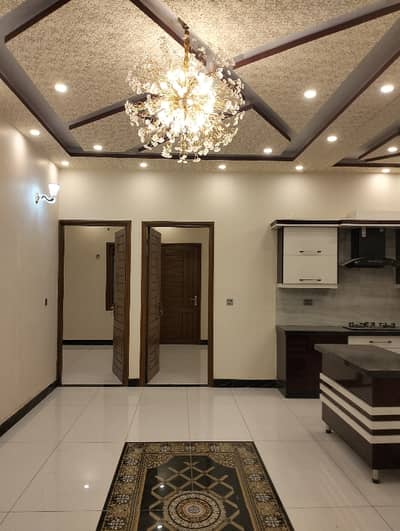 Like Independent House For Commercial Space Gulshan Iqbal block 13D1 240 square yards 3 Bed DD 60 Feet Road Rent Final 1 Lac 85000 Like Brand New Types *Code(16823)*