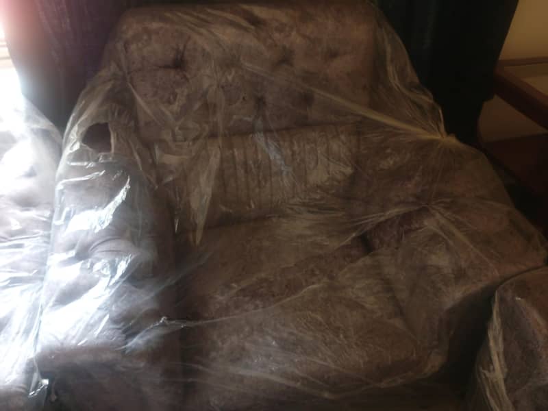Sofa set with Table 1