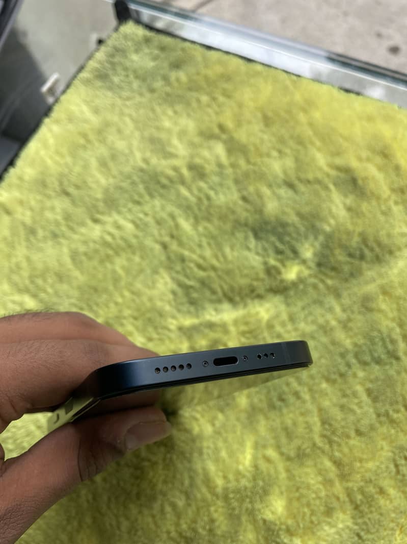 Apple iPhone 13 3