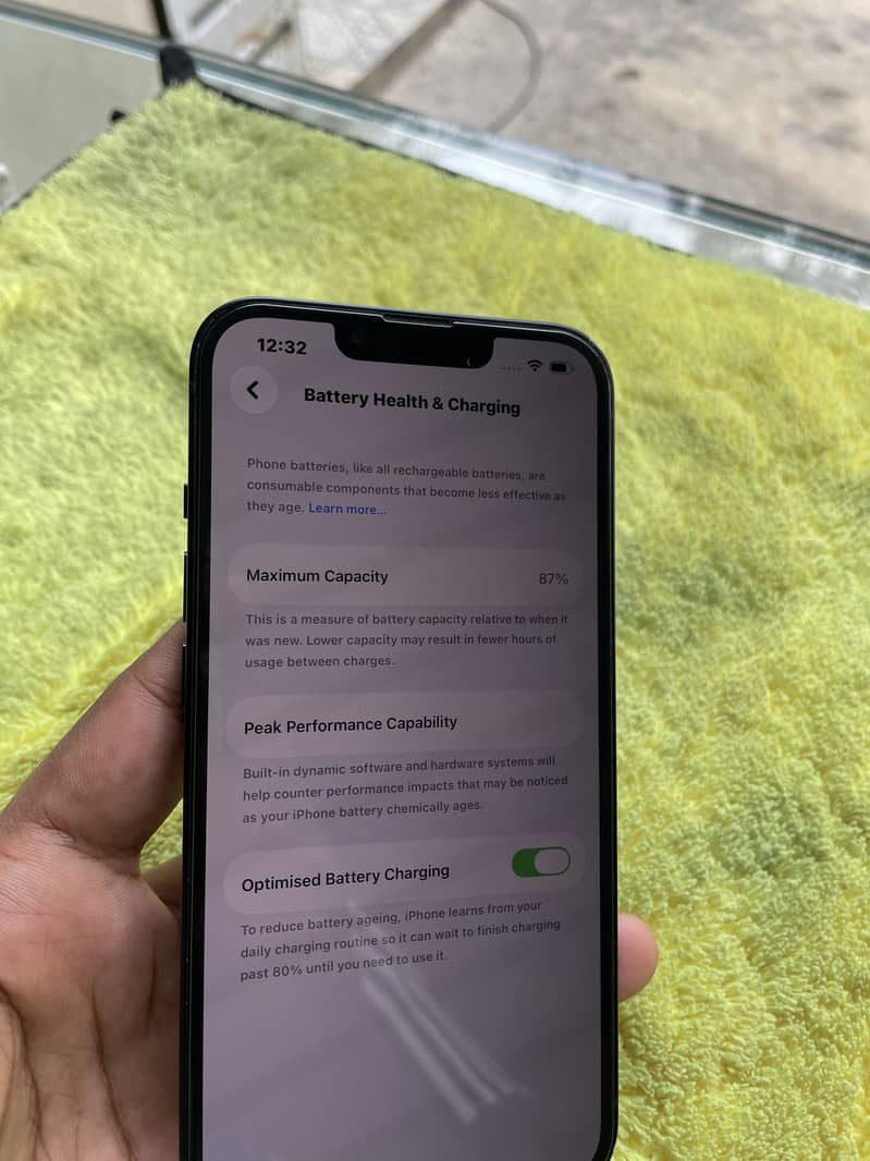 Apple iPhone 13 7