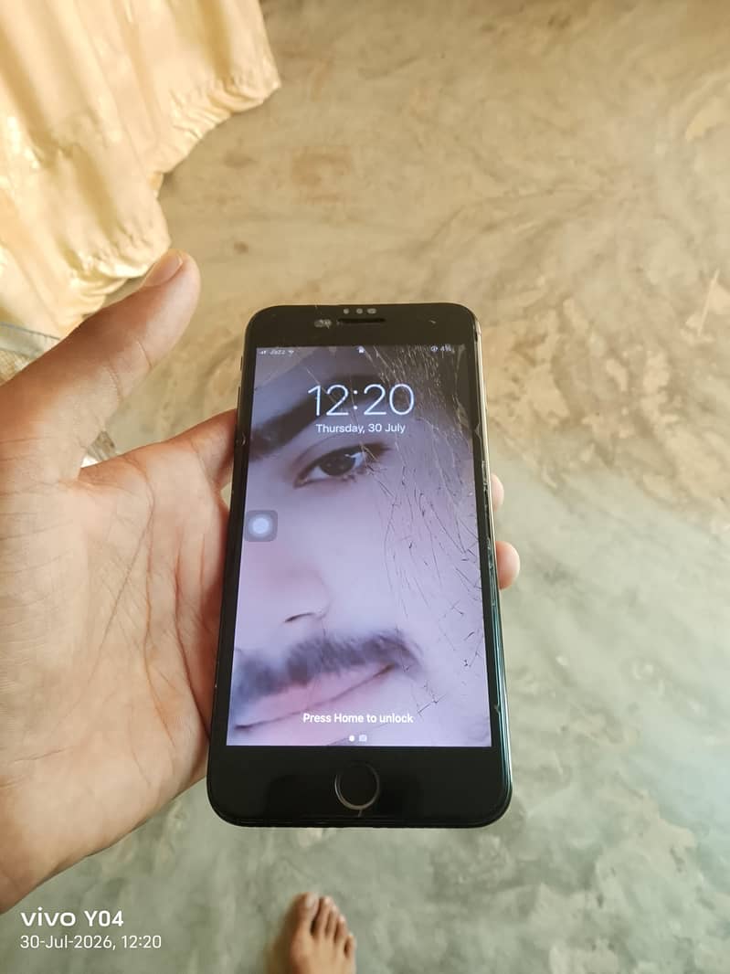Apple iPhone 7 Plus 4