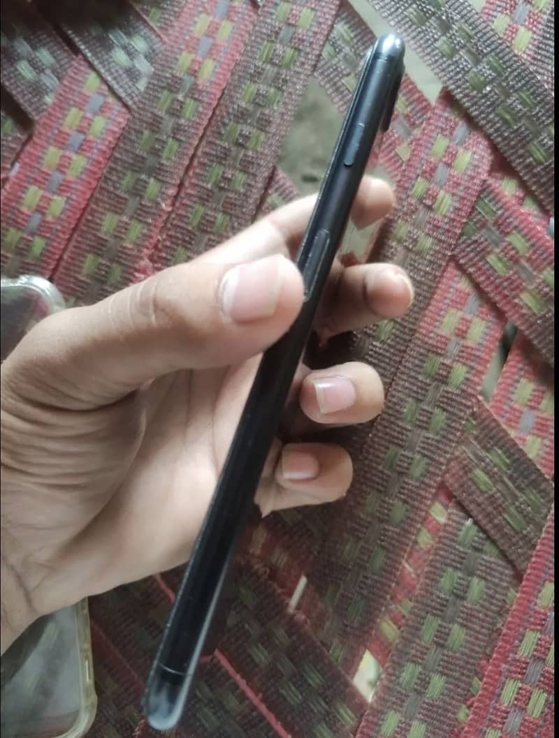 Apple iPhone 7 Plus 3