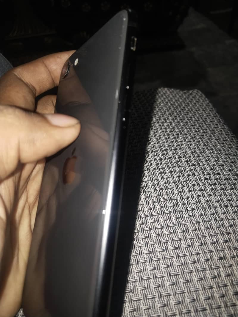Apple iPhone SE 0