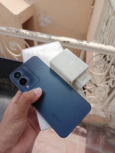 Vivo Y17s