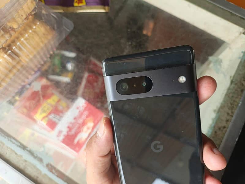Google Pixel 7 4