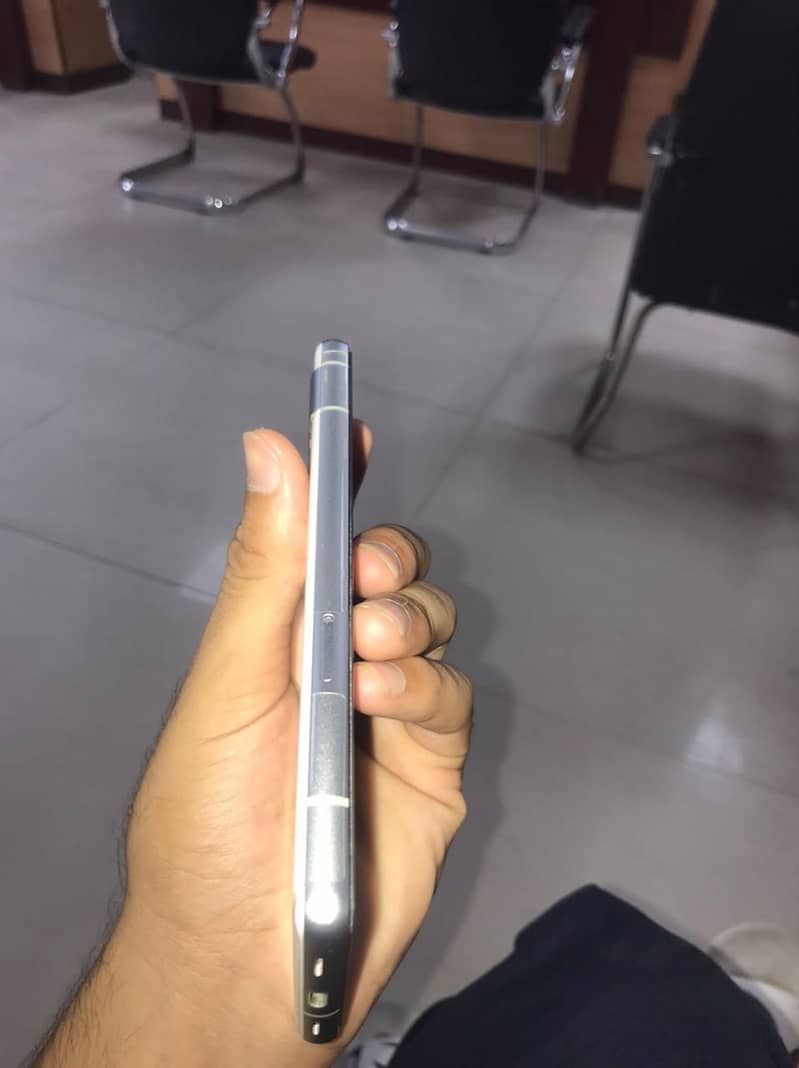 Google Pixel 7a 3