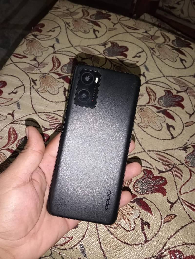 OPPO A76 0