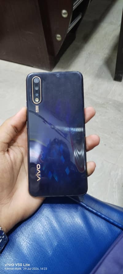 Vivo S10 with box charger exchange Ho sakta ha
