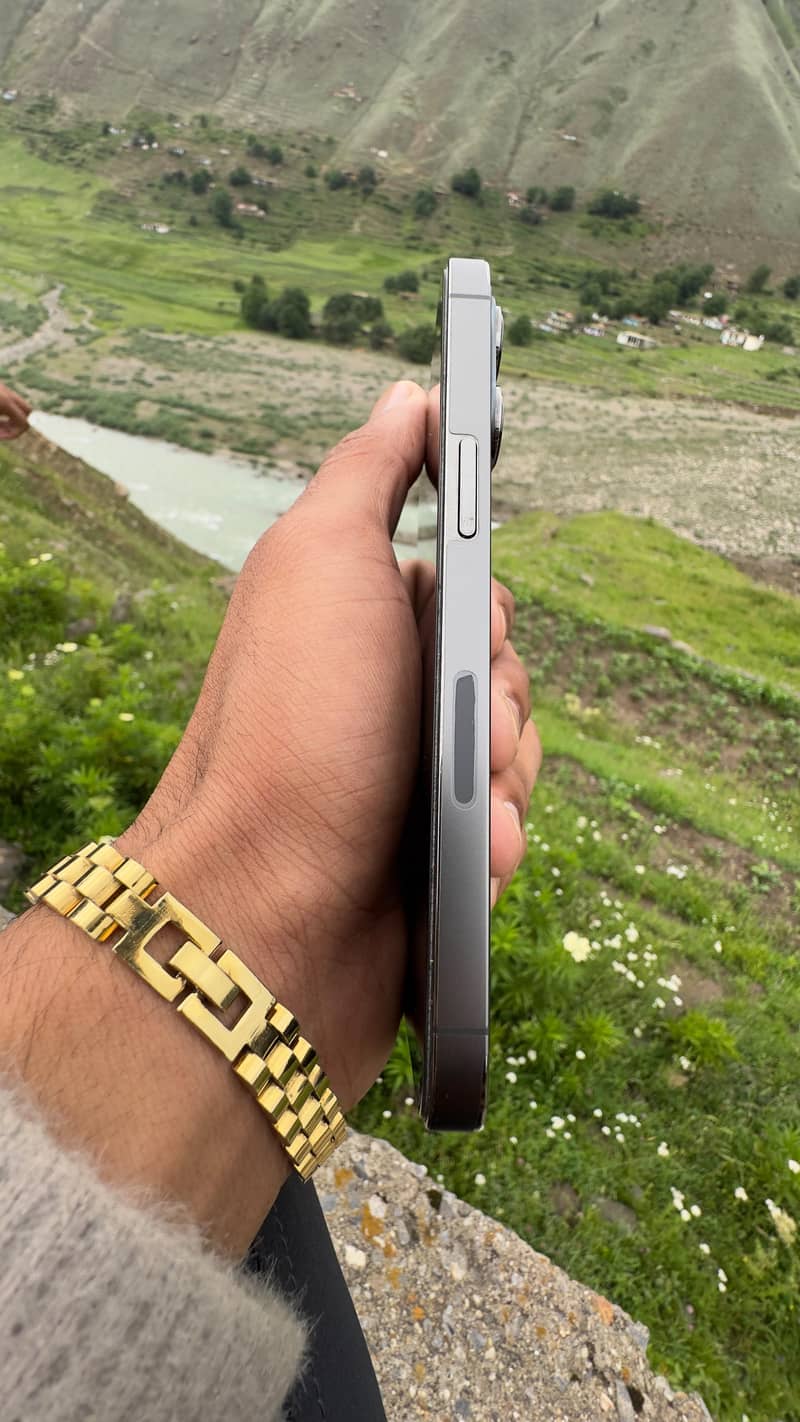 IPhone 13 pro 3