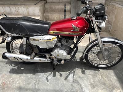 2nd onwer Honda 125 self start   03158131840 whatsapp