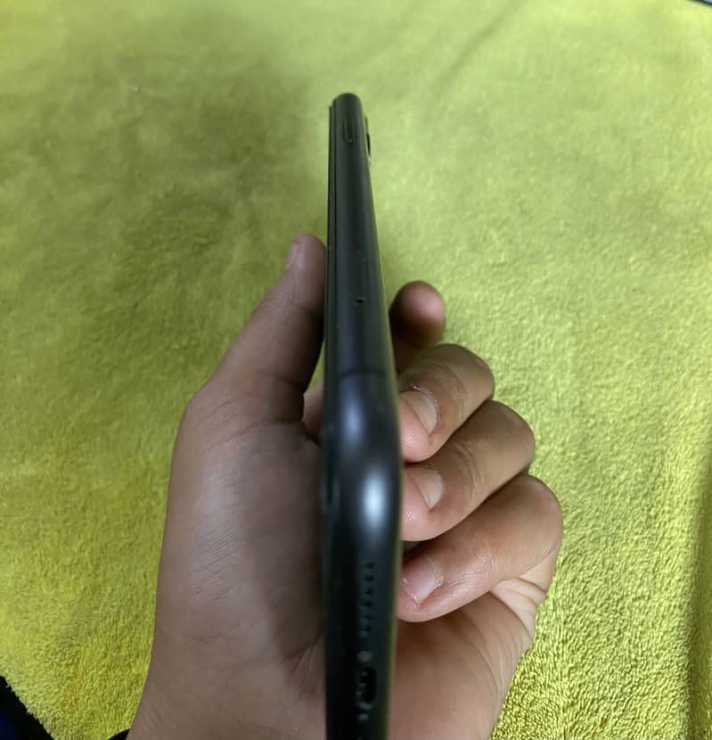 Apple iPhone 11 2