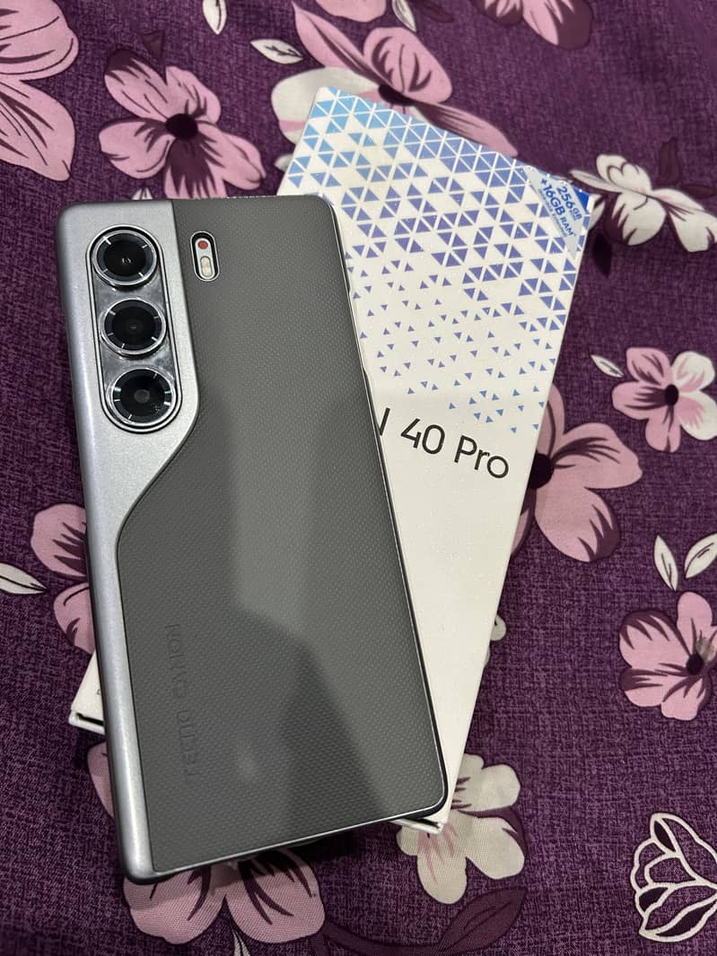 Tecno CAMON 40 Pro 0