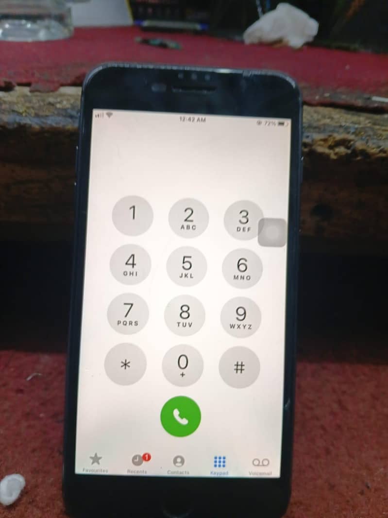 Apple iPhone 8 Plus 0
