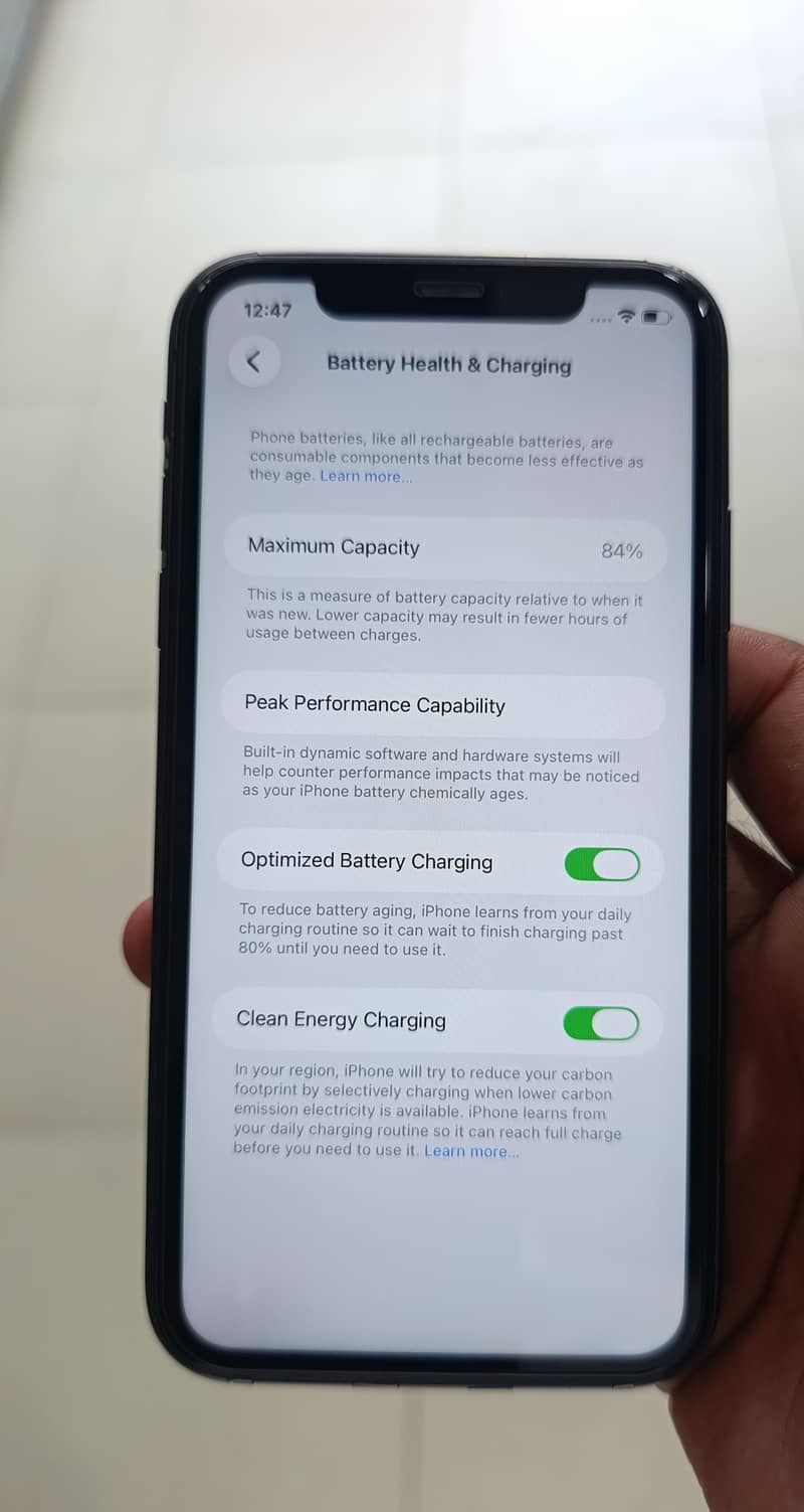 Apple iPhone 11 4