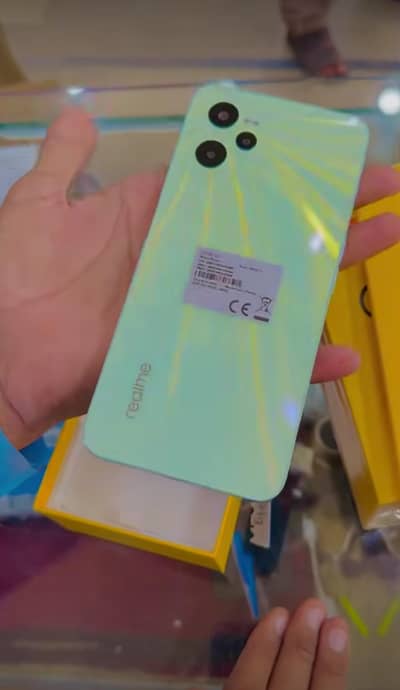 Realme C35
