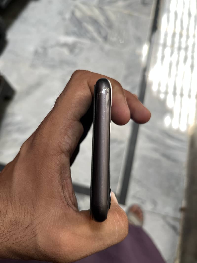 Apple iPhone 11 2